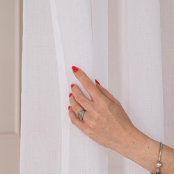 ETAMINA Firana gotowa na srebrnych przelotkach, szerokość 140 x wysokość 230cm, kolor 001 biały ETAMIN