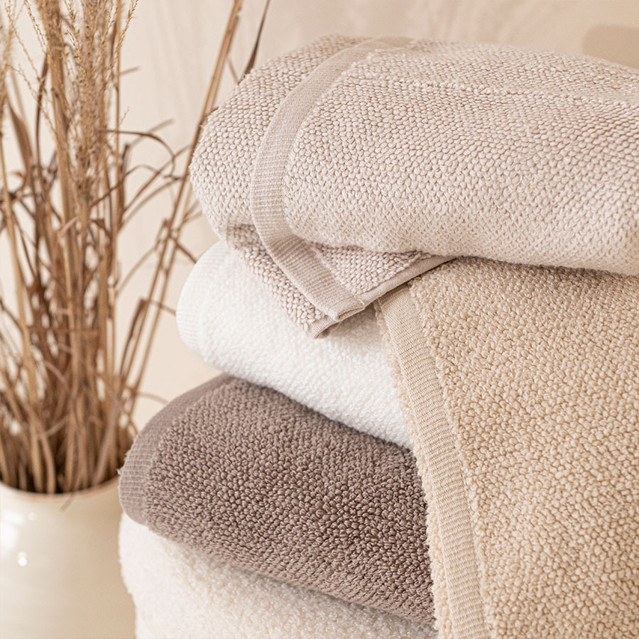 LEON Ręcznik, 70x140cm, kolor 011 jasny beżowy R00006