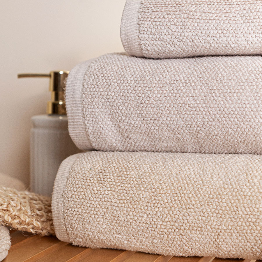 LEON Ręcznik, 70x140cm, kolor 011 jasny beżowy R00006