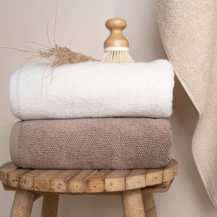 LEON Ręcznik, 70x140cm, kolor 012 ciepły brąz R00006