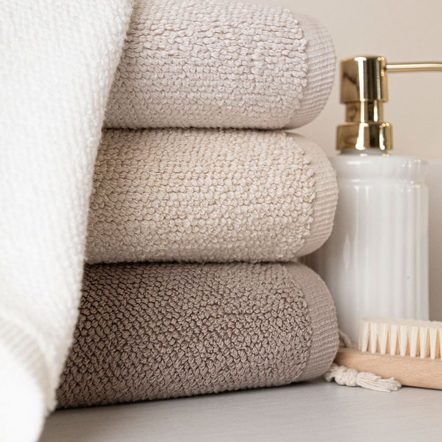 LEON Ręcznik, 70x140cm, kolor 012 ciepły brąz R00006