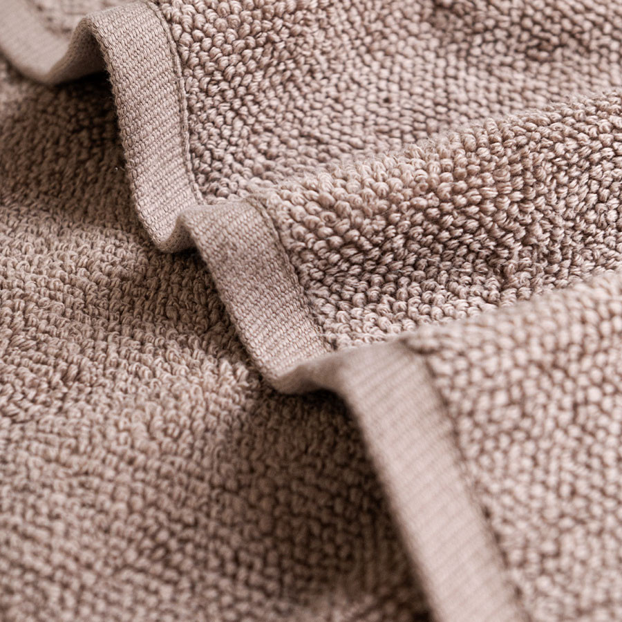 LEON Ręcznik, 70x140cm, kolor 012 ciepły brąz R00006