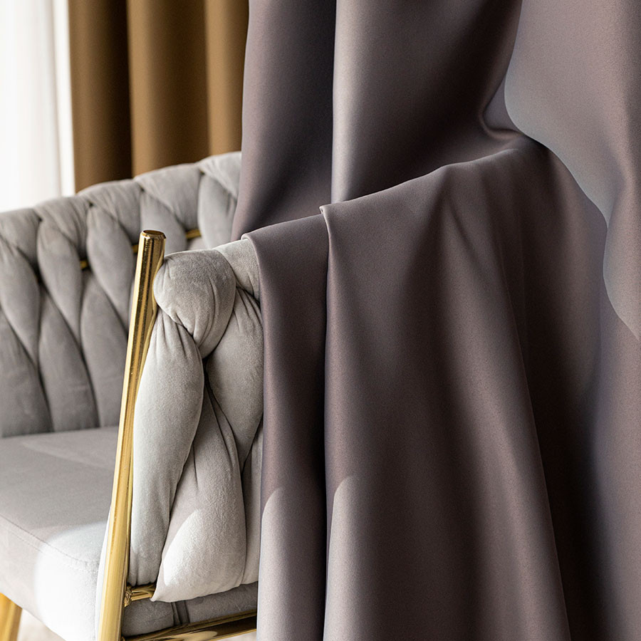 DONA Zasłona gotowa typu blackout na przelotkach, szerokość 140cm x wysokość 250cm, kolor 204 ciepły ciemny szary TD0015