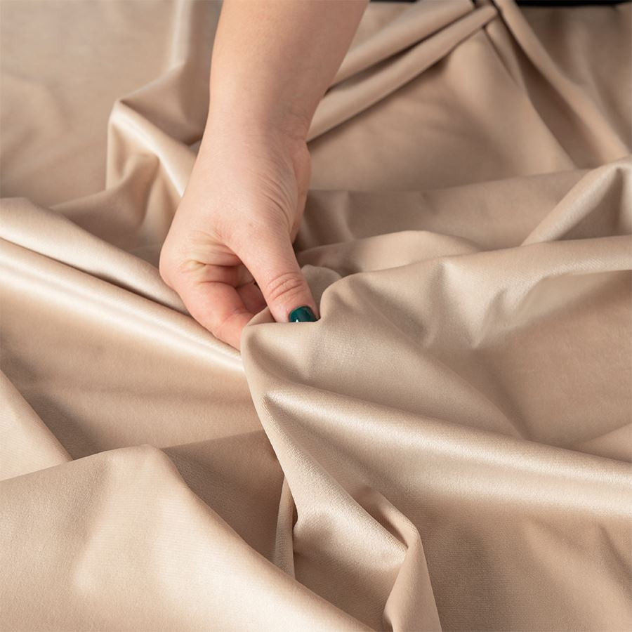 VELVI Zasłona gotowa na przelotkach, szerokość 140 x wysokość 240cm, kolor 003 jasny beżowy VELVI0