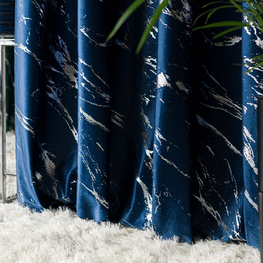 MARMA Zasłona gotowa na przelotkach, szerokość 140cm x wysokość 250cm, kolor 011 granatowy ze srebrnym nadrukiem na VELVI T