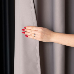 DONA Zasłona gotowa typu blackout na przelotkach, szerokość 140cm x wysokość 250cm, kolor 206 szary TD0015