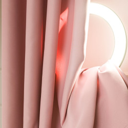 DONA Zasłona gotowa typu blackout na przelotkach, szerokość 140cm x wysokość 250cm, kolor 794 pastelowy różowy TD0015