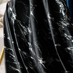 MARMA Zasłona gotowa na taśmie, szerokość 140cm x wysokość 250cm, kolor 111 czarny ze srebrnym nadrukiem na VELVI TD0037