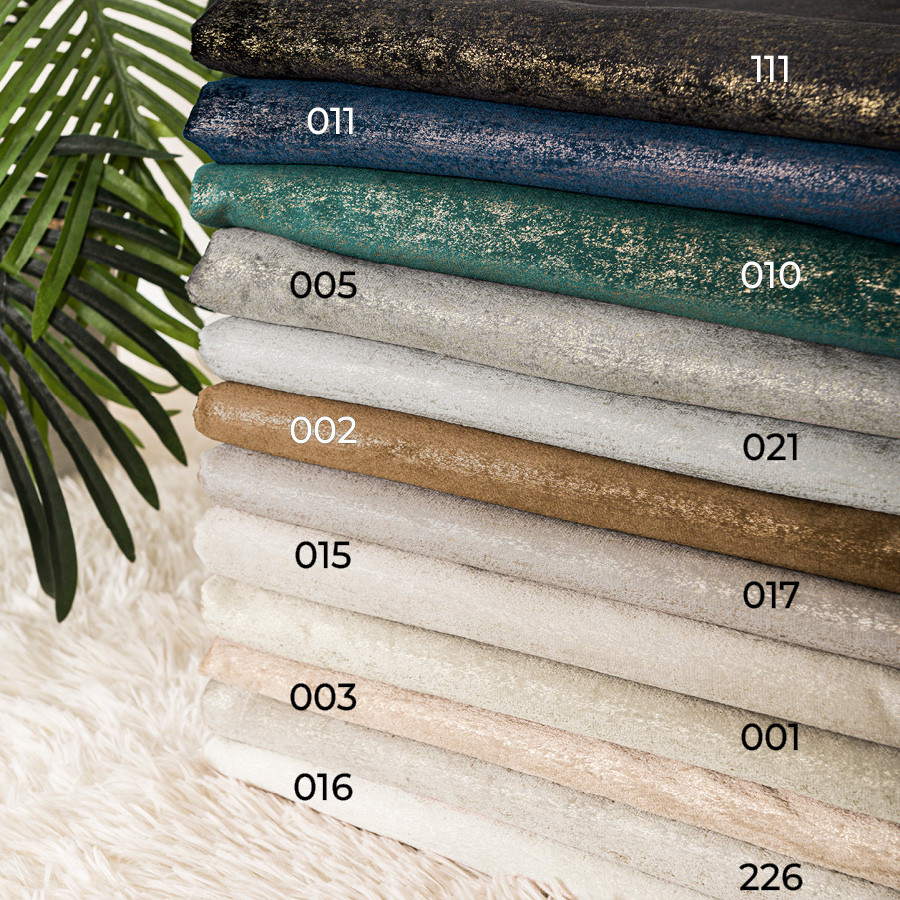 ELEONORA Zasłona gotowa na przelotkach, szerokość 140cm x wysokość 250cm, kolor 016 jasny kremowy ze złotym nadrukiem na V