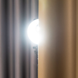 DONA Zasłona gotowa typu blackout na przelotkach, szerokość 140cm x wysokość 250cm, kolor 834 khaki TD0015