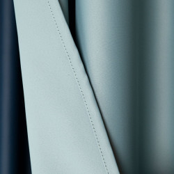 DONA Zasłona gotowa typu blackout na przelotkach, szerokość 140cm x wysokość 250cm, kolor 227 szałwiowy zielony TD0015