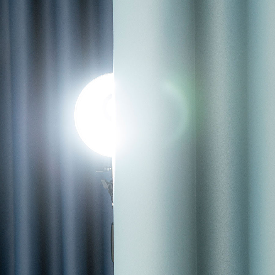 DONA Zasłona gotowa typu blackout na przelotkach, szerokość 140cm x wysokość 250cm, kolor 227 szałwiowy zielony TD0015