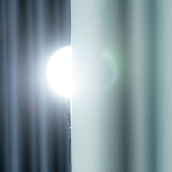 DONA Zasłona gotowa typu blackout na przelotkach, szerokość 140cm x wysokość 250cm, kolor 227 szałwiowy zielony TD0015