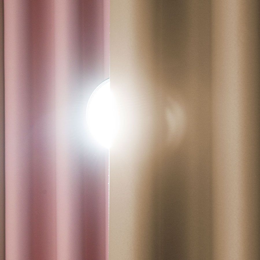 DONA Zasłona gotowa typu blackout na przelotkach, szerokość 140cm x wysokość 250cm, kolor 218 jasny chłodny beżowy TD0015