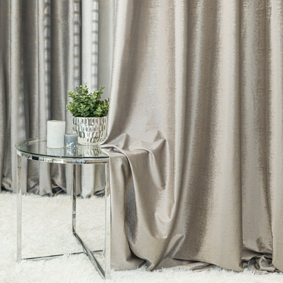 ELEONORA Zasłona gotowa na przelotkach, szerokość 140cm x wysokość 250cm, kolor 017 szarobeżowy ze złotym nadrukiem na VE