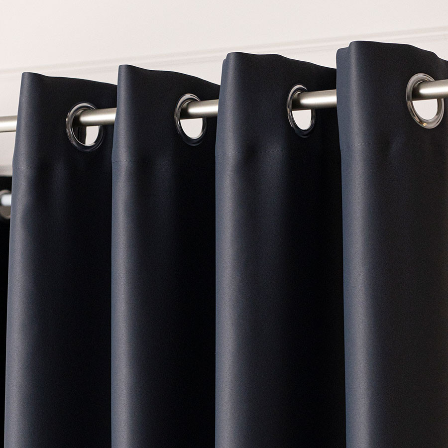 DONA Zasłona gotowa typu blackout na przelotkach, szerokość 140cm x wysokość 250cm, kolor 205 ciemny szary TD0015