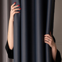 DONA Zasłona gotowa typu blackout na przelotkach, szerokość 140cm x wysokość 250cm, kolor 205 ciemny szary TD0015