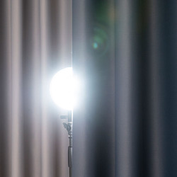 DONA Zasłona gotowa typu blackout na przelotkach, szerokość 140cm x wysokość 250cm, kolor 205 ciemny szary TD0015