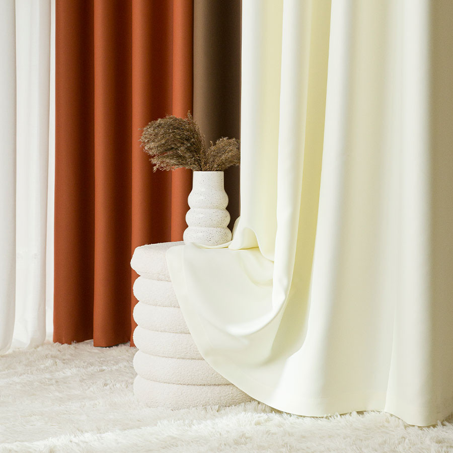 DONA Zasłona gotowa typu blackout na przelotkach, szerokość 140cm x wysokość 250cm, kolor 326 ecru TD0015