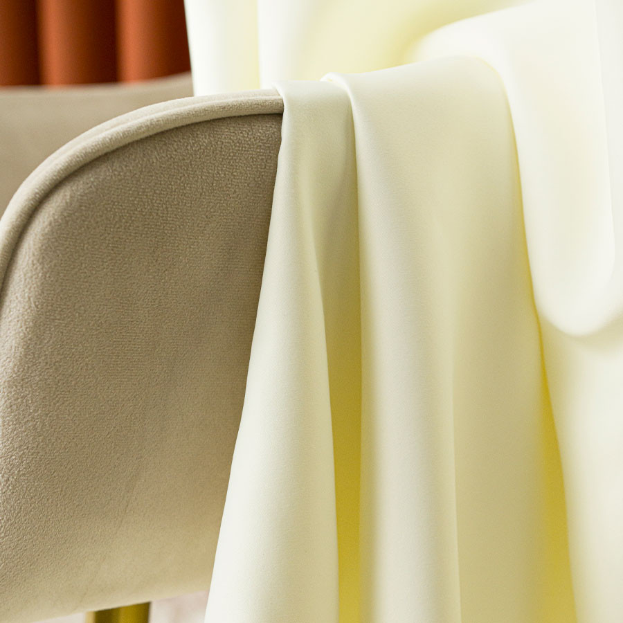 DONA Zasłona gotowa typu blackout na przelotkach, szerokość 140cm x wysokość 250cm, kolor 326 ecru TD0015