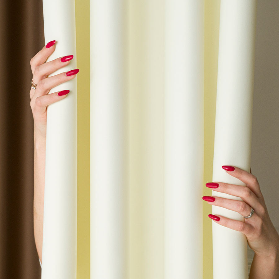 DONA Zasłona gotowa typu blackout na przelotkach, szerokość 140cm x wysokość 250cm, kolor 326 ecru TD0015