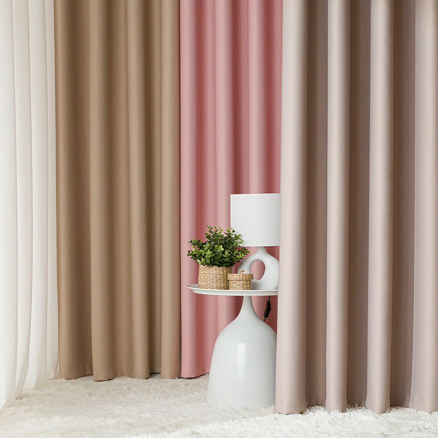 DONA Zasłona gotowa typu blackout na przelotkach, szerokość 140cm x wysokość 250cm, kolor 212 ciemny chłodny beżowy TD001