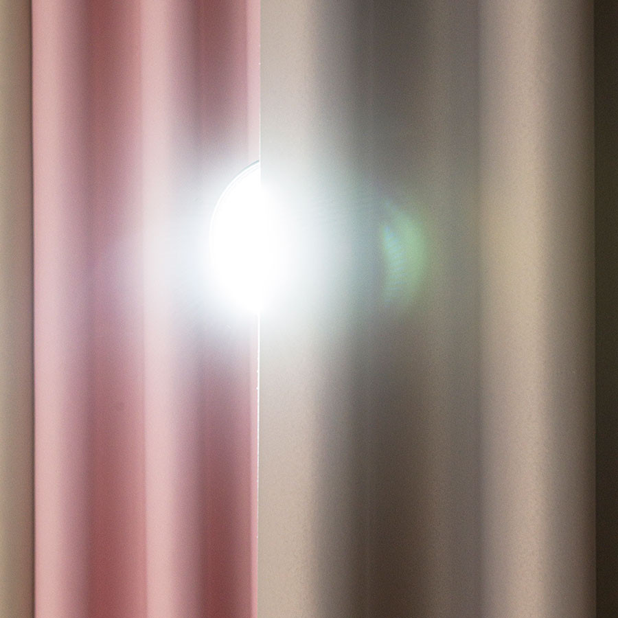 DONA Zasłona gotowa typu blackout na przelotkach, szerokość 140cm x wysokość 250cm, kolor 212 ciemny chłodny beżowy TD001