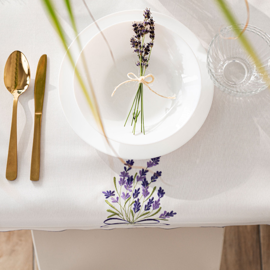 LAWENDOWA POLANA Obrus z haftem, szerokość 140cm x wysokość 220cm, kolor 001 biały 291771