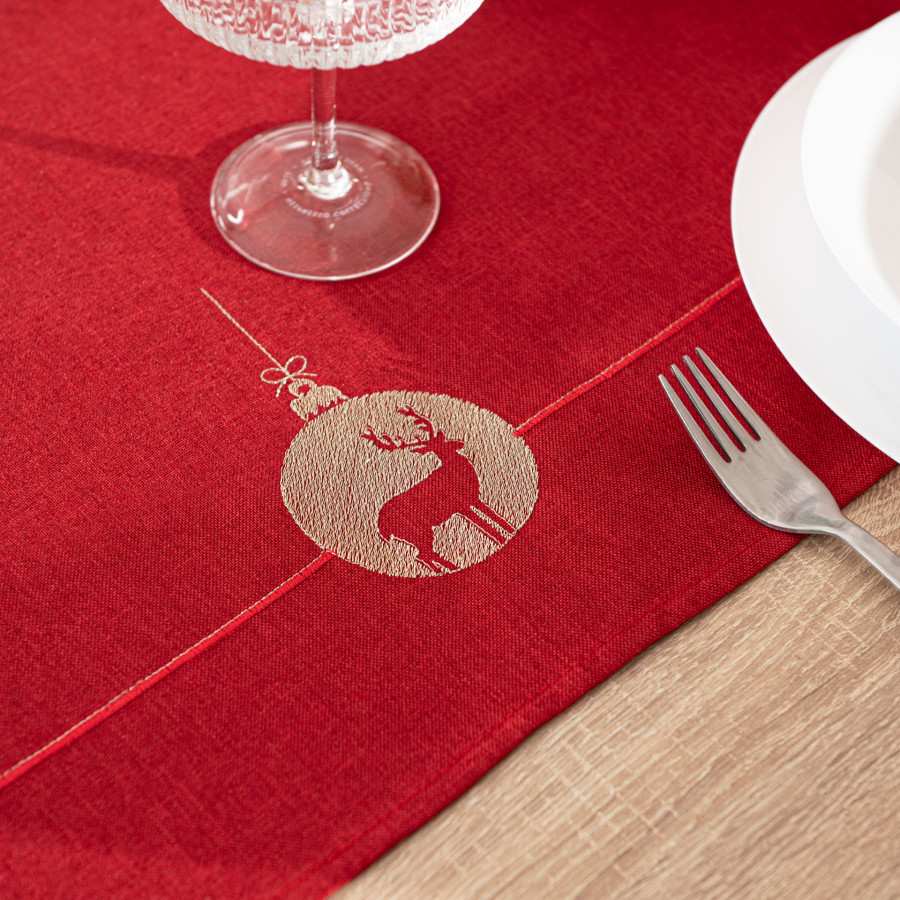 BŁYSZCZĄCY RENIFER Bieżnik z haftem, szerokość 50cm x wysokość 100cm, kolor 003 czerwony 295157
