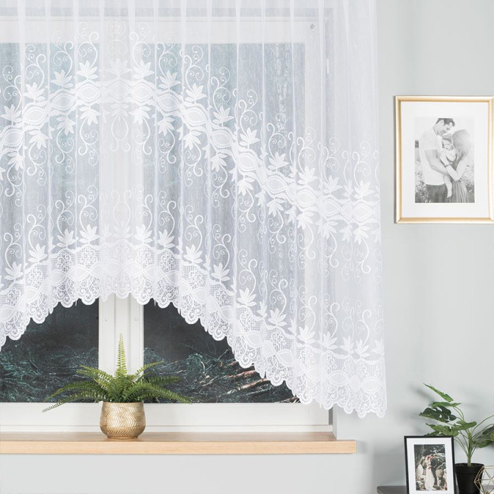 JOWITA - Firanka gotowa żakardowa z podcięciem na dole - 300x150 cm - kolor biały