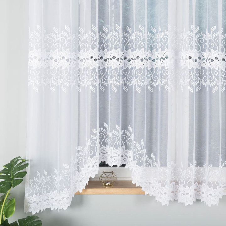 BASTIA · firanka gotowa · biała · klasyczny wzór · 450x180 cm