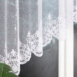 ŻANETA · firanka gotowa z podcięciem · biała · wzór dołem · 300x105 cm