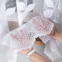 MARTYNA - Firanka gotowa żakardowa z podcięciem na dole - 420x160 cm - kolor biały