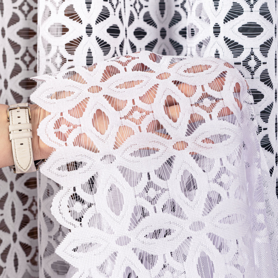 ADRIANNA Firanka żakardowa gotowa na prosto, szerokość 300 x wysokość 250cm, kolor 001 biały