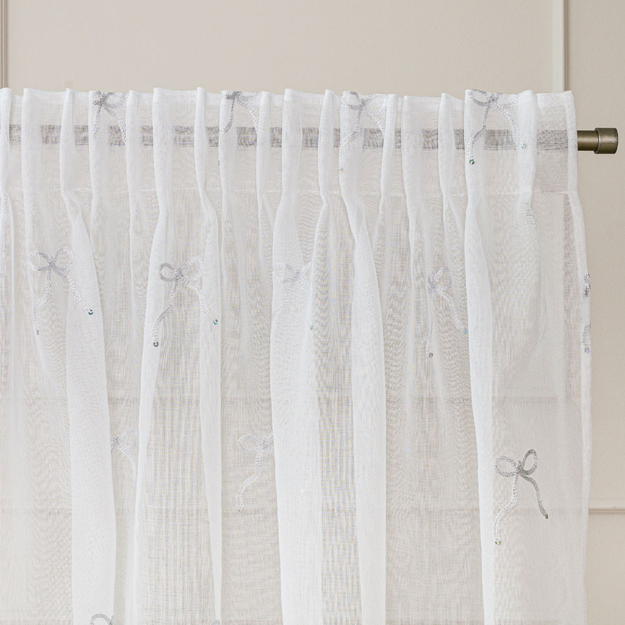 KOKARDKA Firana gotowa na etaminie, haftowana, na taśmie, z ołowianką, szerokość 140 x wysokość 250cm, kolor 001 biały z