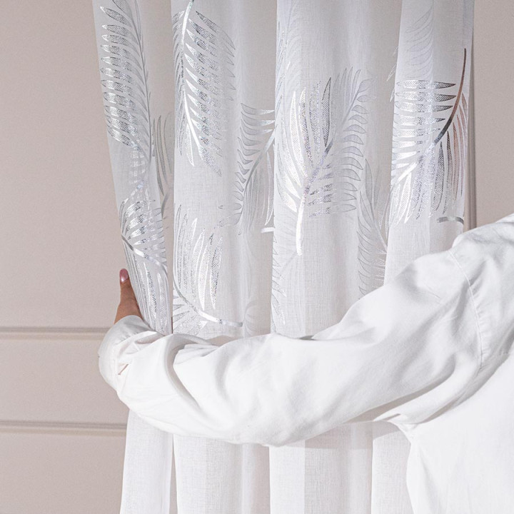 MARIETTA Firana gotowa na taśmie, szerokość 140cm x wysokość 250cm, kolor 001 biały ze srebrnym zdobieniem 