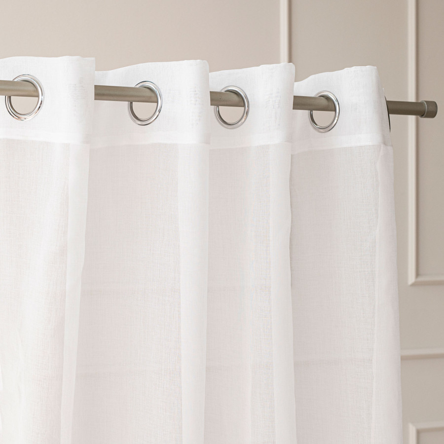 PERŁA Firanka gotowa, haftowana w kwiaty 3D z perłą, na srebrnych przelotkach, na etaminie, szerokość 140 x wysokość 250c