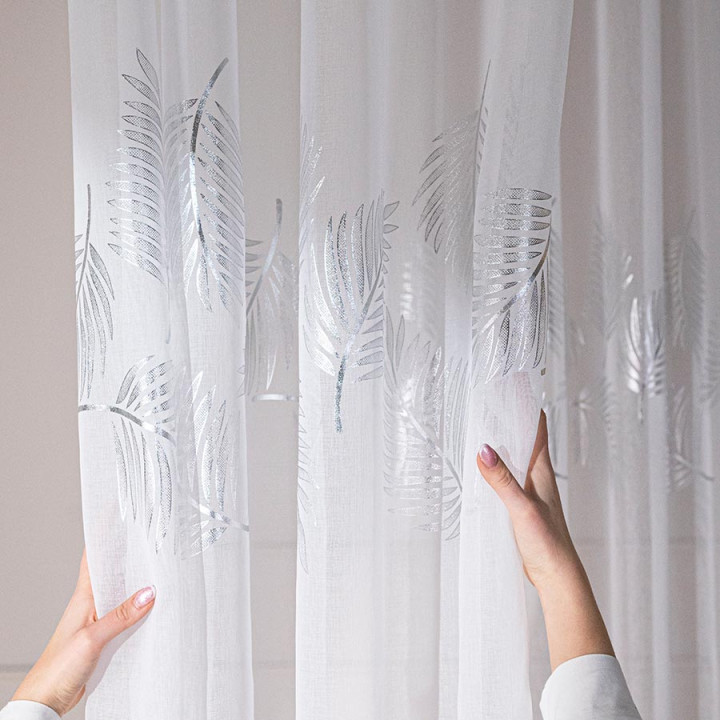 MARIETTA Firana gotowa na przelotkach, szerokość 140cm x wysokość 250cm, kolor 001 biały ze srebrnym zdobieniem 