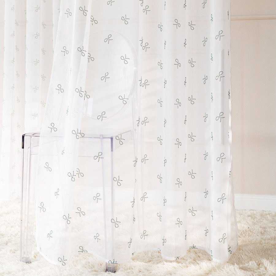 RIBBON Firana gotowa na woalu w diamentowe kokardki, na srebrnych przelotkach, z ołowianką, szerokość 140 x wysokość 250cm
