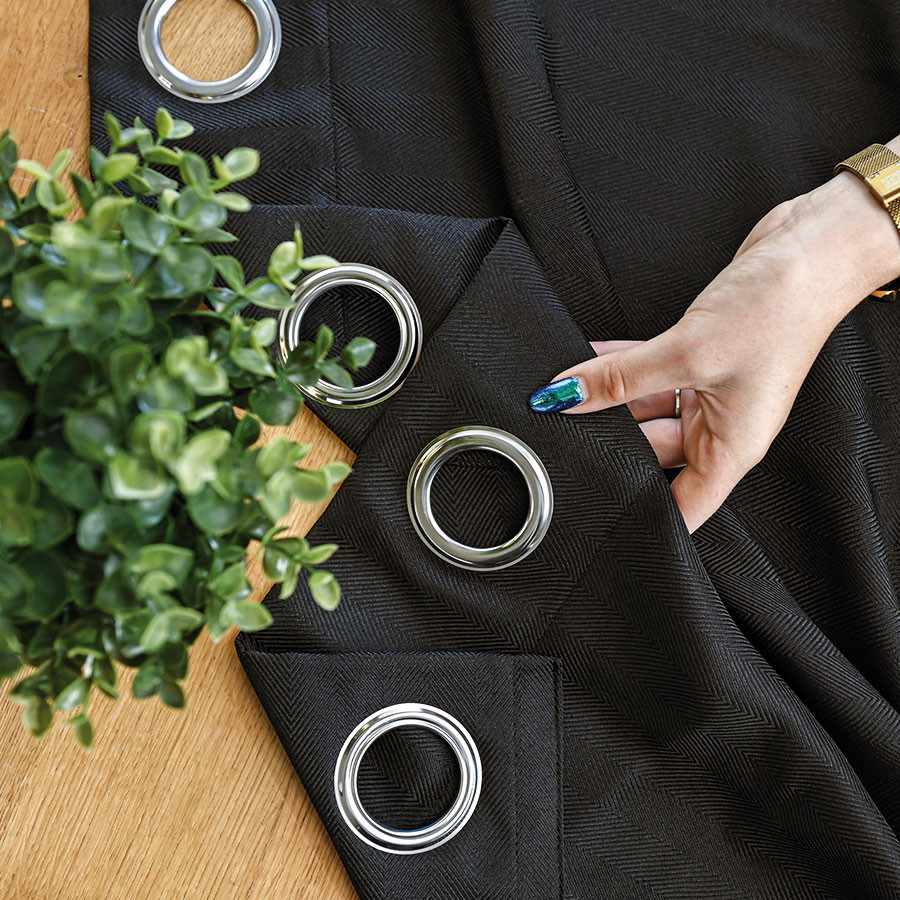 JODEŁKA Zasłona gotowa na przelotkach, szerokość 140cm x wysokość 250cm, kolor 111 czarny