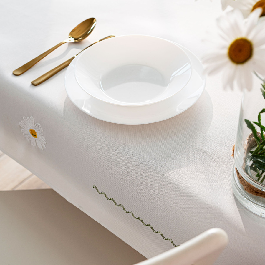 SUMMER Obrus z haftem, szerokość 120cm x wysokość 160cm, kolor 001 biały