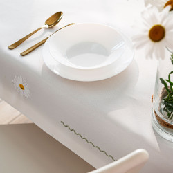 SUMMER Obrus z haftem, szerokość 120cm x wysokość 160cm, kolor 001 biały