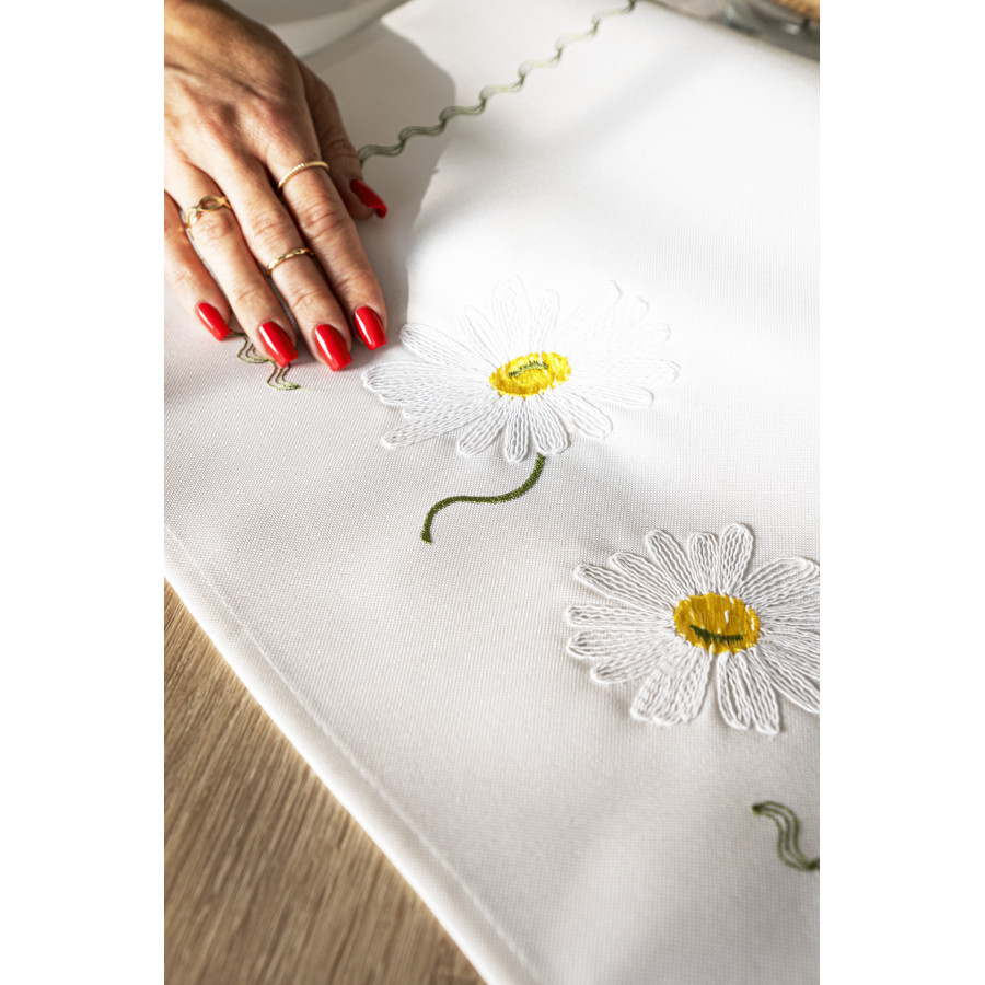 SUMMER Bieżnik z haftem, szerokość 38cm x wysokość 160cm, kolor 001 biały