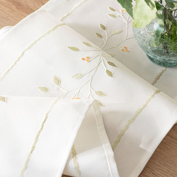 ZIELONA MELODIA Bieżnik z haftem, szerokość 38cm x wysokość 140cm, kolor 001 biały 2