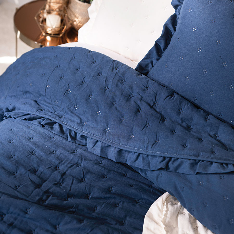 WERONA Narzuta dekoracyjna z falbaną, 220x240cm, kolor 002 niebieski