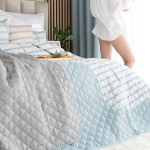 MOLLY narzuta dekoracyjna błękitna w geometryczny wzór 220x240 cm