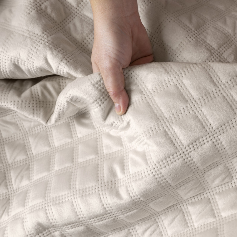 VELVI Narzuta dekoracyjna, rozmiar 170x210cm, kolor 016 kremowy