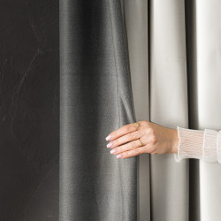 BLACKOUT VELVET Zasłona gotowa na przelotkach, szerokość 140cm x wysokość 240cm, kolor 018 ciepły jasny szary