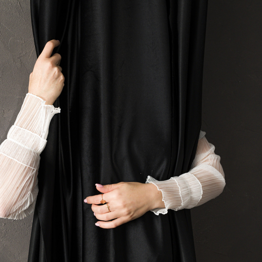 BLACKOUT VELVET Zasłona gotowa na przelotkach, szerokość 140cm x wysokość 230cm, kolor 111 czarny
