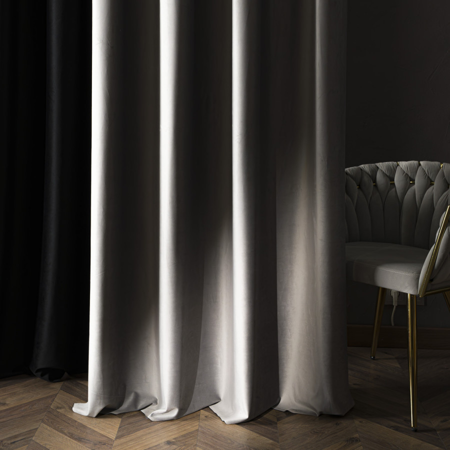 BLACKOUT VELVET Zasłona gotowa na przelotkach, szerokość 140cm x wysokość 240cm, kolor 005 jasny szary